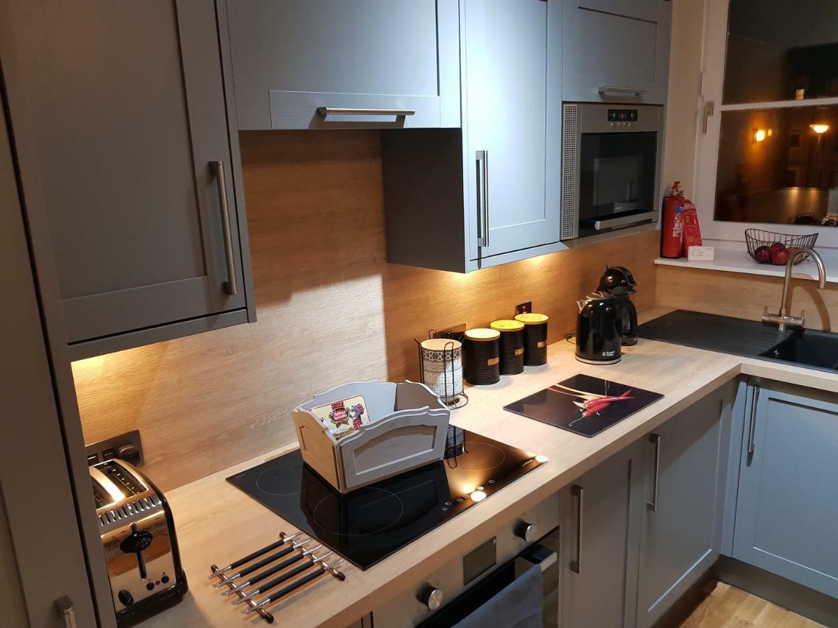 Smart & Cozy Holiday Apartment In The City Centre Inverness Extérieur photo